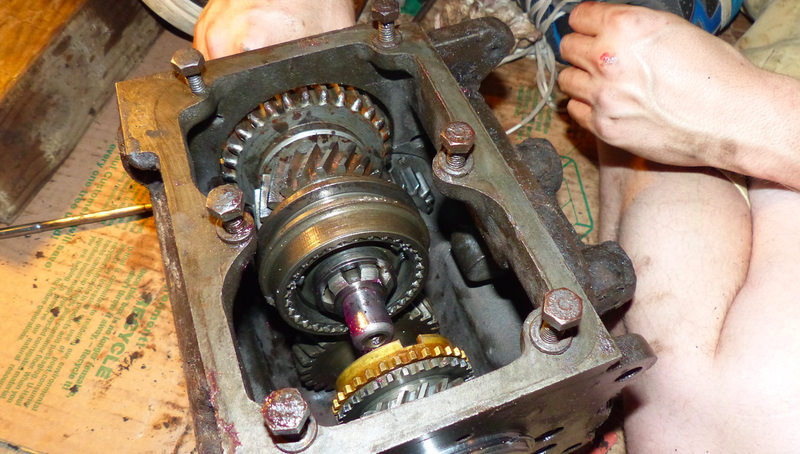 Illustration for article titled How I Completely Rebuilt My Jeep's Transmission In One Night For Less Than $100
